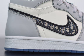 Tênis Nike Air Jordan 1 Retro High Dior