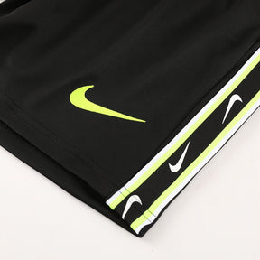 Conjunto Nike Repeat Masculino Camisa e Bermuda Preto