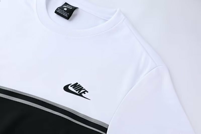 Conjunto Nike Masculino Camisa e Bermuda Preto e Branco
