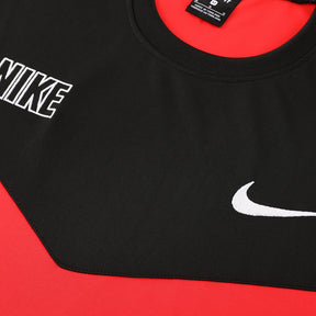 Conjunto Nike Repeat Masculino Bermuda e Camisa Masculina Vermelho e Preto