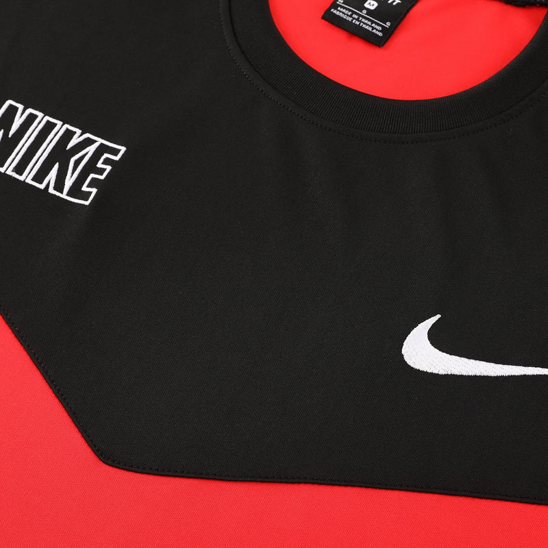 Conjunto Nike Repeat Masculino Bermuda e Camisa Masculina Vermelho e Preto
