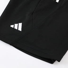 Conjunto Adidas Masculino Camisa Vermelha e Bermuda Preta