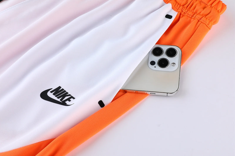 Conjunto Nike Masculino Camisa e Bermuda Laranja e Branco