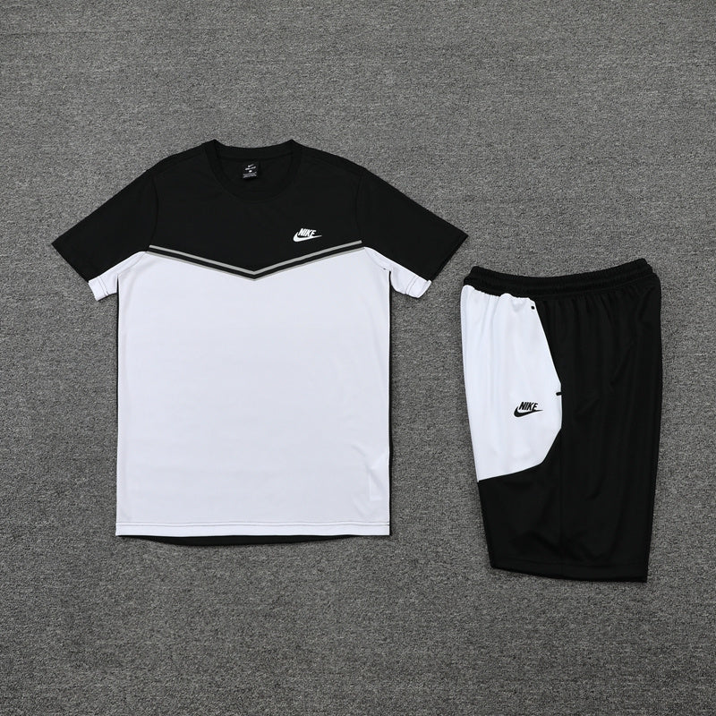 Conjunto Nike Masculino Camisa Branca e Bermuda Preta
