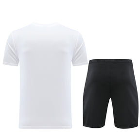 Conjunto Nike Camisa e Bermuda Branco e Preto