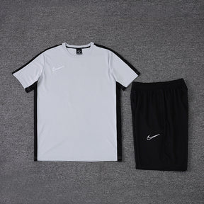 Conjunto Nike Masculino Camisa Cinza e Bermuda Preta