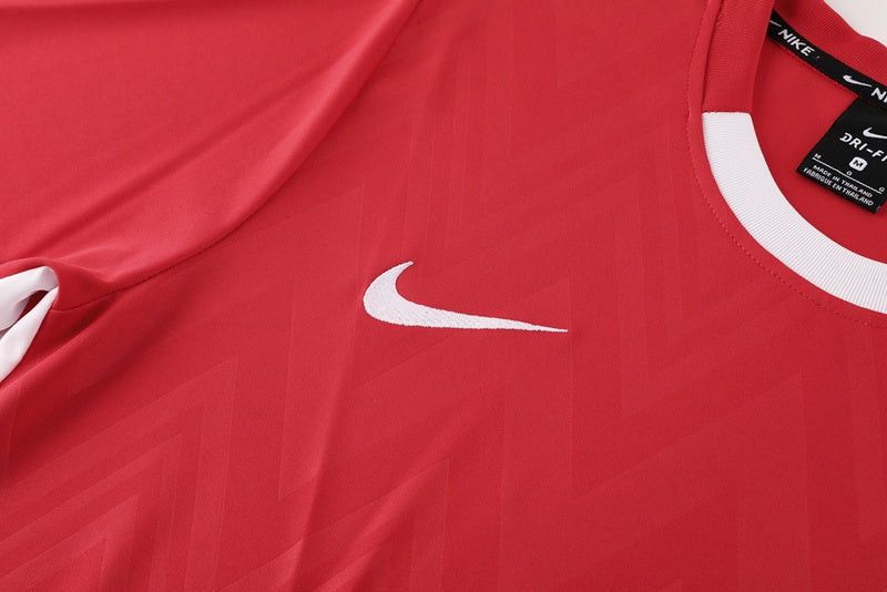 Conjunto Nike Camisa e Bermuda Vermelho e Preto