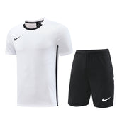 Conjunto Nike Camisa e Bermuda Branco e Preto