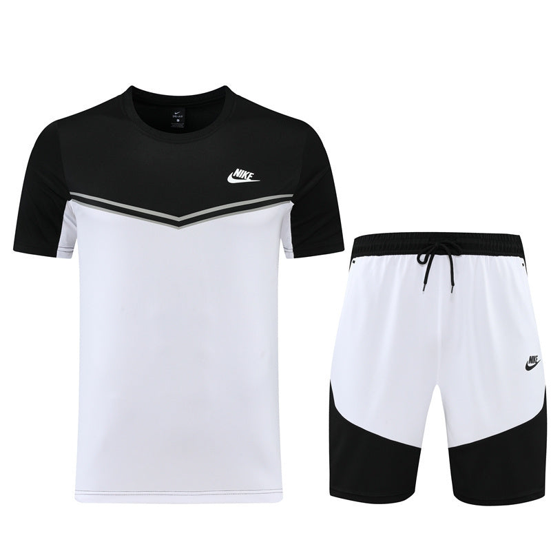 Conjunto Nike Masculino Camisa Branca e Bermuda Preta