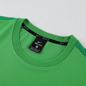 Conjunto Nike Masculino Camisa Verde e Bermuda Preta