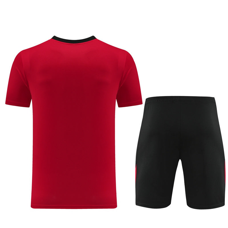 Conjunto Nike Masculino Camisa Vermelha e Bermuda Preta