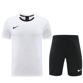 Conjunto Nike Camisa e Bermuda Branco e Preto