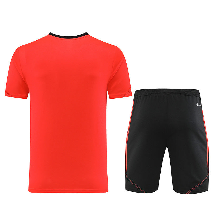 Conjunto Adidas Masculino Camisa Laranja e Bermuda Preta