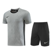 Conjunto Nike Camisa e Bermuda Cinza e Preto
