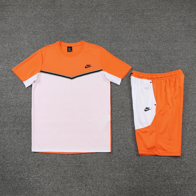 Conjunto Nike Masculino Camisa e Bermuda Laranja e Branco