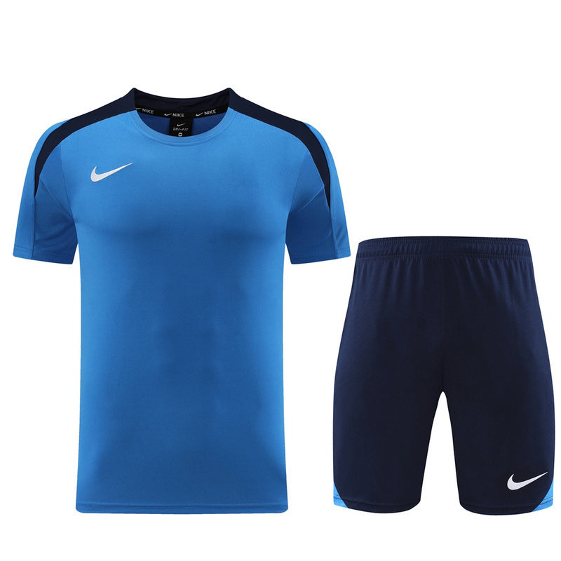Conjunto Nike Masculino Camisa Azul e Bermuda Azul Marinho
