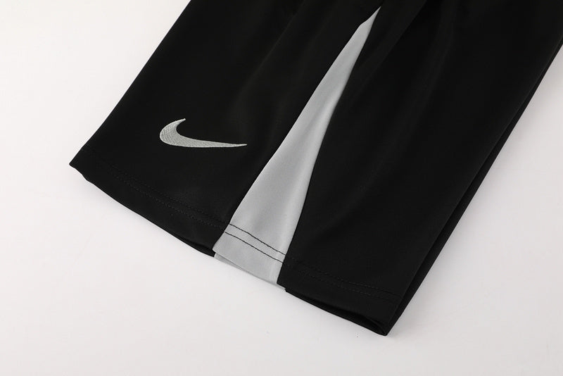 Conjunto Nike Camisa e Bermuda Cinza e Preto