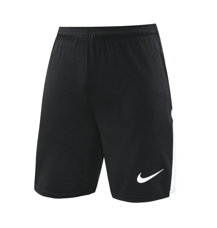Conjunto Nike Camisa e Bermuda Branco e Preto