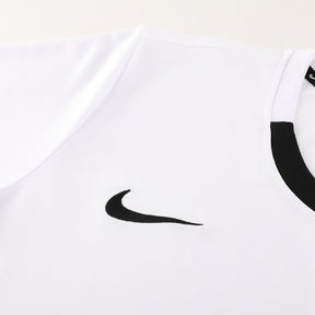 Conjunto Nike Camisa e Bermuda Branco e Preto