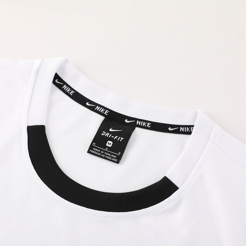 Conjunto Nike Camisa e Bermuda Branco e Preto