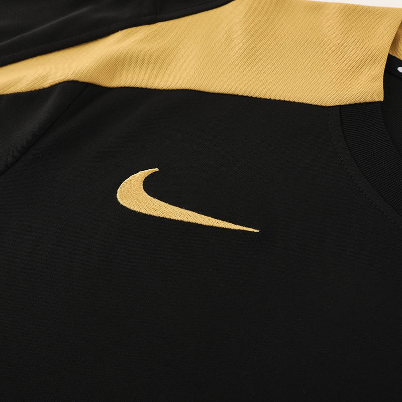 Conjunto Nike Masculino Camisa e Bermuda Preto e Dourado