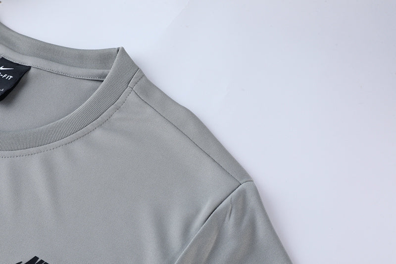 Conjunto Nike Masculino Camisa e Bermuda Cinza e Branco