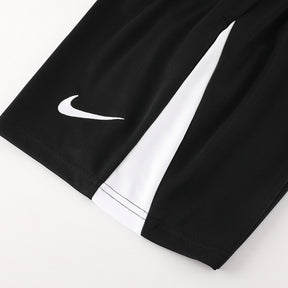 Conjunto Nike Camisa e Bermuda Branco e Preto