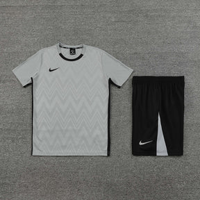 Conjunto Nike Camisa e Bermuda Cinza e Preto