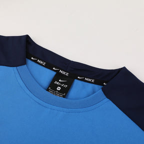 Conjunto Nike Masculino Camisa Azul e Bermuda Azul Marinho
