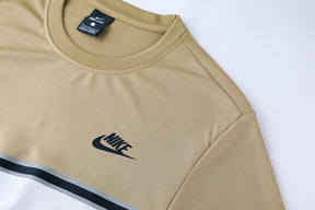 Conjunto Nike Masculino Camisa e Bermuda Marrom e Branco