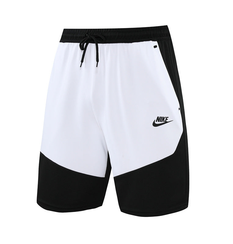 Conjunto Nike Masculino Camisa Branca e Bermuda Preta