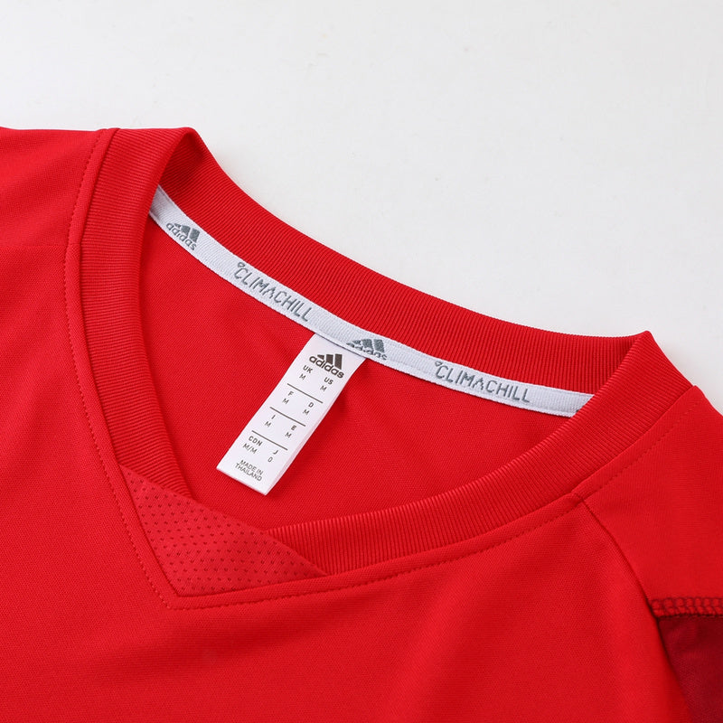 Conjunto Adidas Masculino Camisa Vermelha e Bermuda Preta