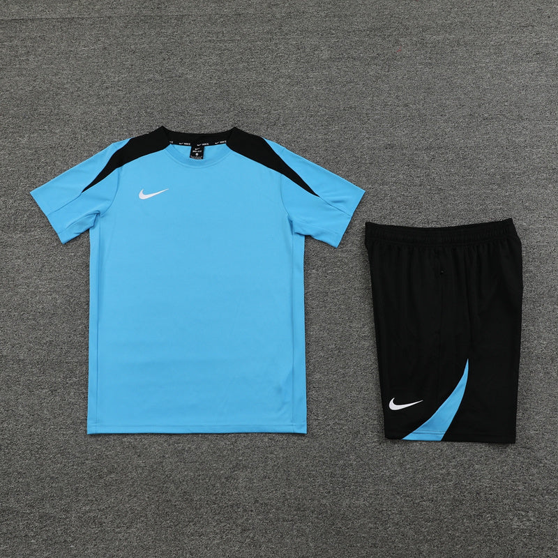 Conjunto Nike Masculino Camisa Azul e Bermuda Preta
