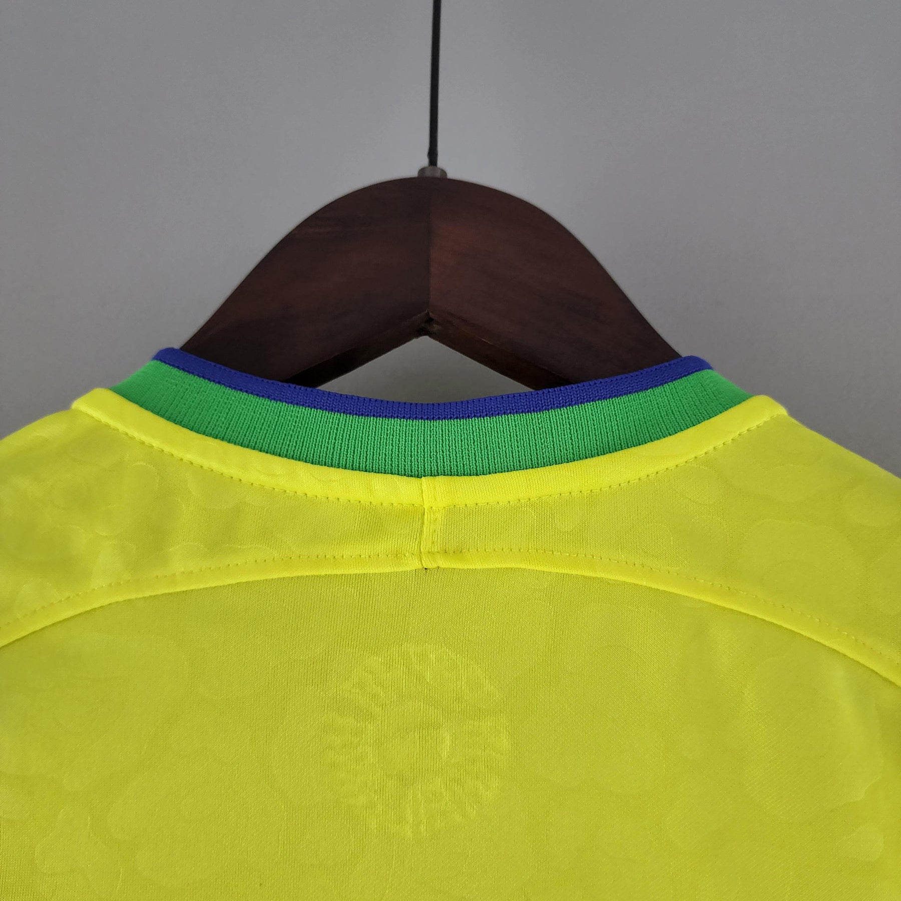 Camisa Feminina Seleção Brasil I 22/23 Nike - Amarelo - Loja da Seven Oficial