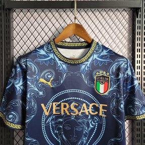 Camisa Seleção Itália x Versace - Puma - Azul - Loja da Seven Oficial