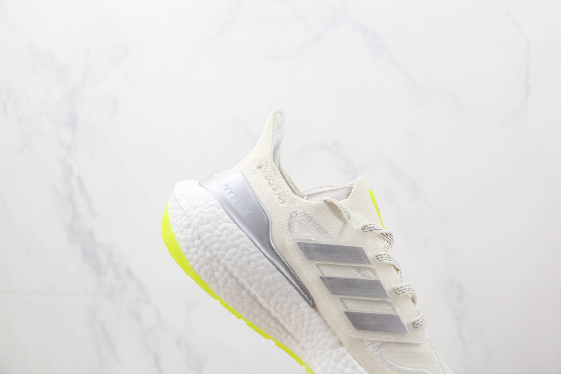 Tênis Adidas Ultra Boost 22 White Silver Metallic x Ivy Park