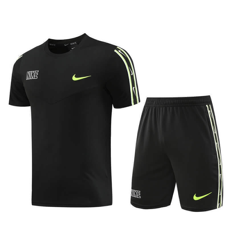 Conjunto Nike Repeat Masculino Camisa e Bermuda Preto