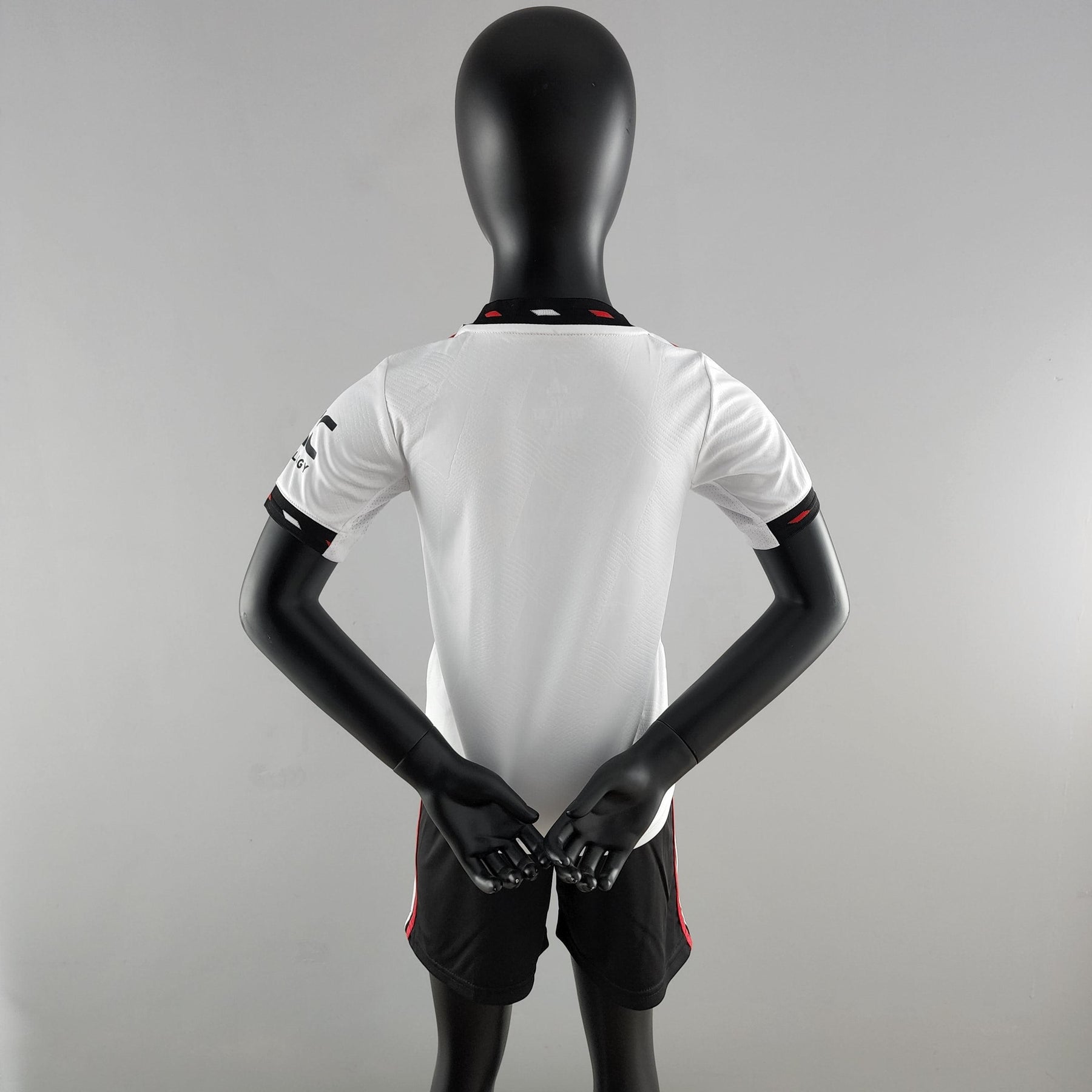 Kit Infantil Manchester United II 22/23 Adidas - Branco - Loja da Seven Oficial