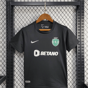 Kit Infantil Sporting 24/25 Preto - Loja da Seven Oficial